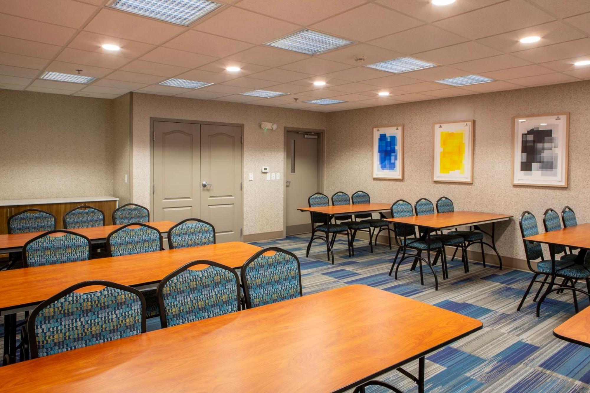 Holiday Inn Express & Suites Sioux City-South By Ihg Экстерьер фото
